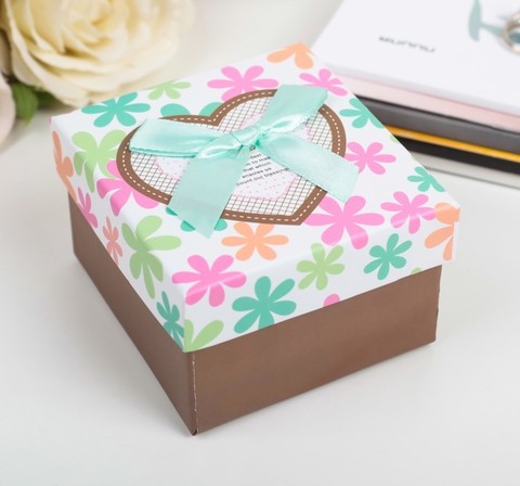 Подарочная коробка коричневая 9х9х6см