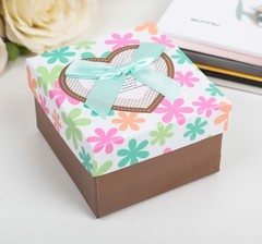 Подарочная коробка коричневая 9х9х6см