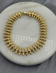 braslet-clash-s-shipami-v-stilistike-cartier