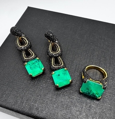 60793- Роскошные серьги из серебра с квадратными кварцами и черными микроцирконами