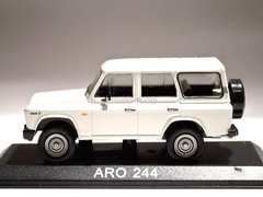 ARO 244 white 1:43 DeAgostini Masini de legenda #39