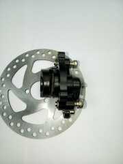 Диск тормозной + суппорт с тормозными колодками для квадроцикла 49 сс