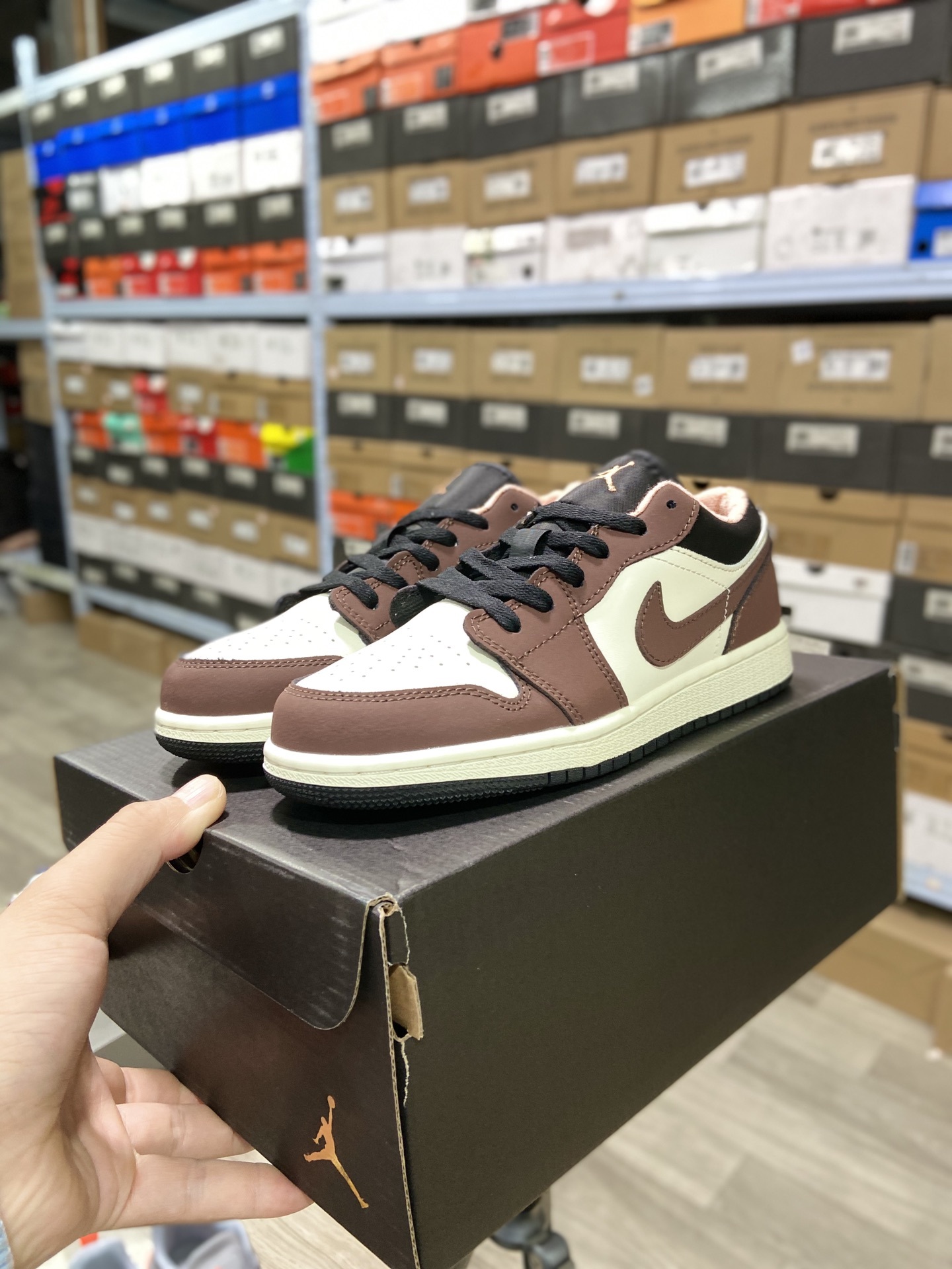 jordan lows mocha