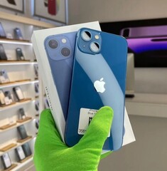 iPhone 13, 128 ГБ б/у