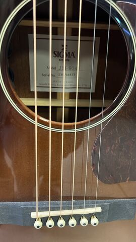 Sigma JM-SG45+ - Электроакустическая гитара, верхняя дека массив ели, цвет санбёрст