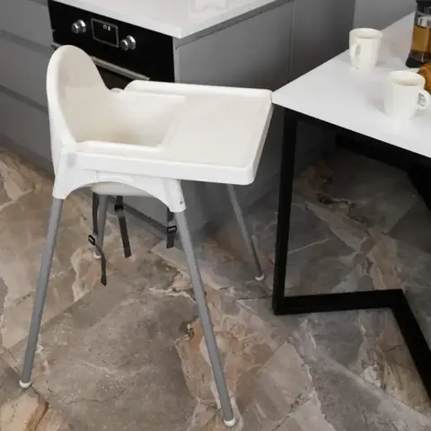 Детский стул для кормления BABY HOGSTOLEN, размер: 56*62*90 см.