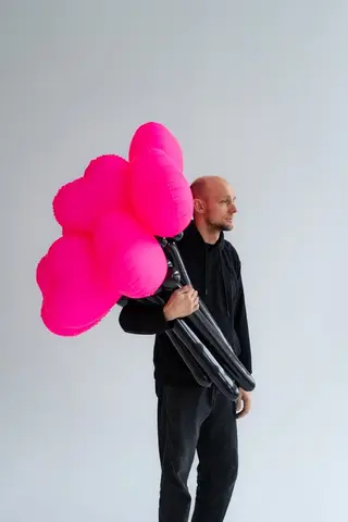 Букет из шаров Розовые сердца неоновые