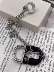 Брошь двойная Скиап. серебристая с черной эмалью 