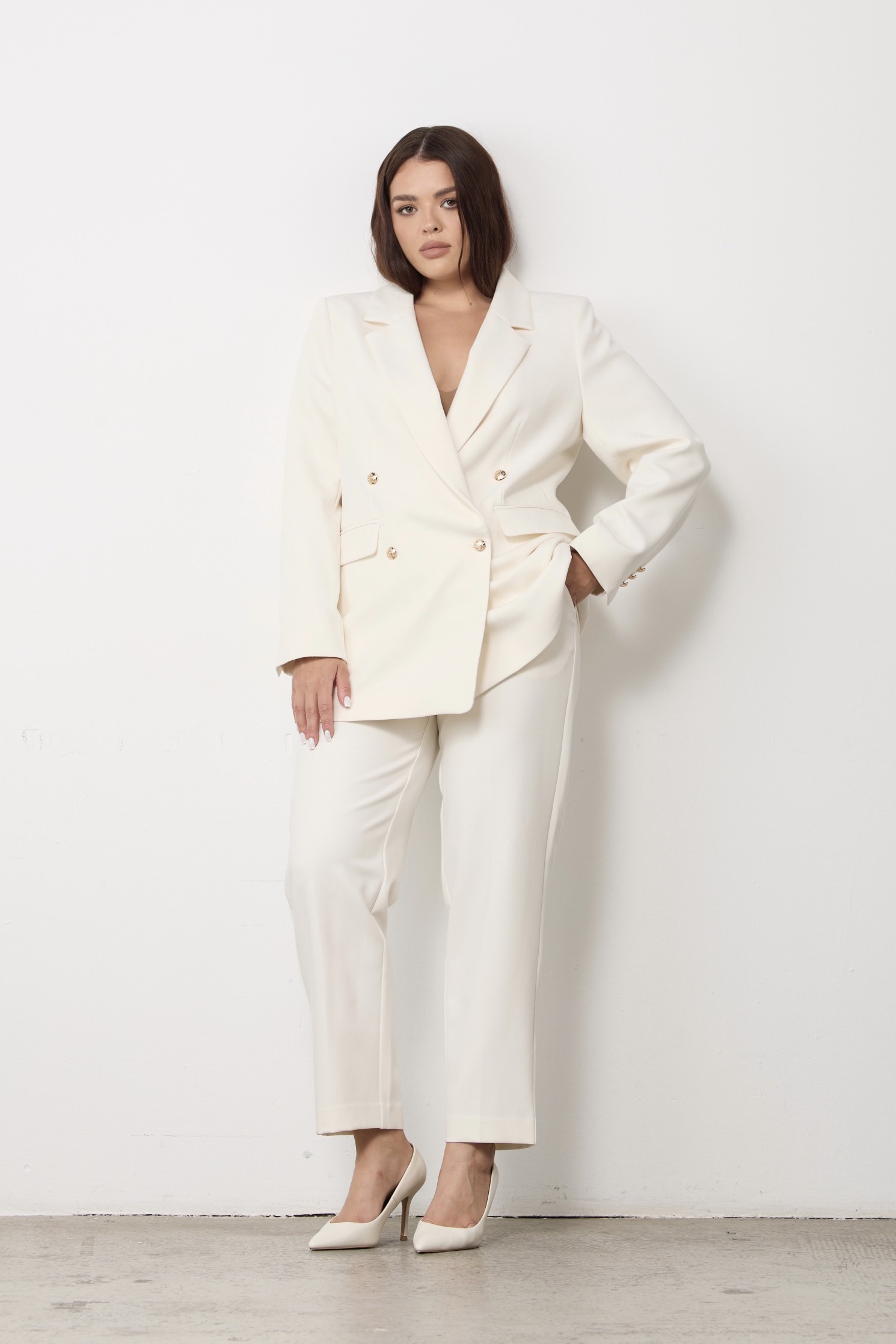 Жакет двубортный, молочный