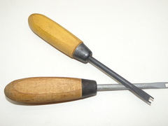 Двухточечная отвертка 200х1,2 ГОСТ СССР (деревянная ручка)