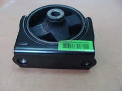 подушка двигателя передняя Geely Emgrand  1064001145