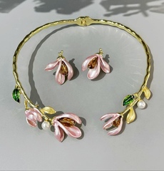 85241-komplekt-ukrashenij-kole-sergi-nezhnost-v-stile-bruni