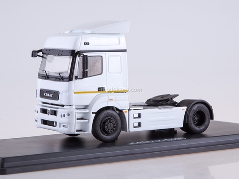 KAMAZ-5490 road tractor white 1:43 Start Scale Models (SSM)