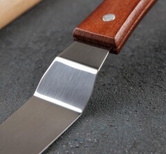 Лопатка-палетка с деревянной ручкой, изогнутая, 26 см