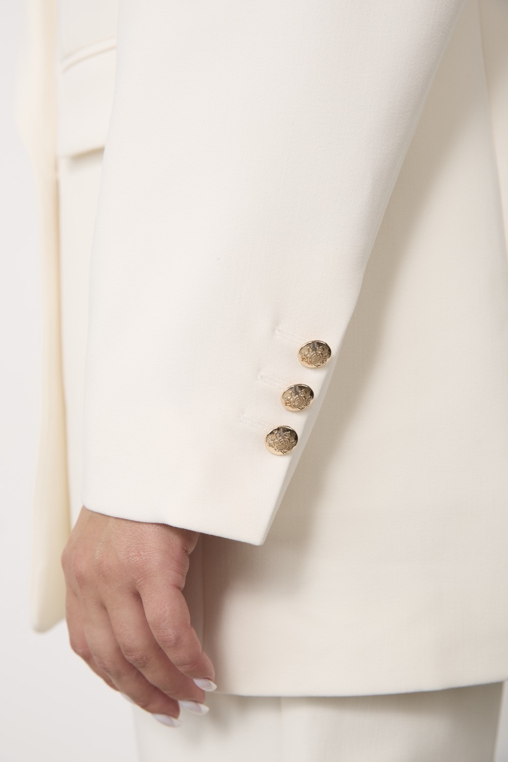 Жакет двубортный, молочный