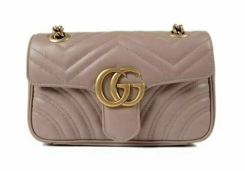 Стеганая мини-сумка Gucci GG Marmont бежевый