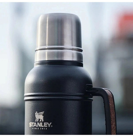 Картинка термос Stanley Artisan Thermal Bottle 1.4L Black Moon - 3