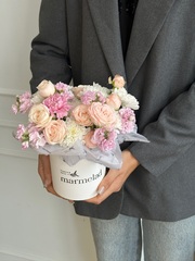 Композиция в нежной цветовой гамме