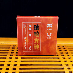 2022 Мэнхай "Янтарный кирпич" шу пуэр 60г