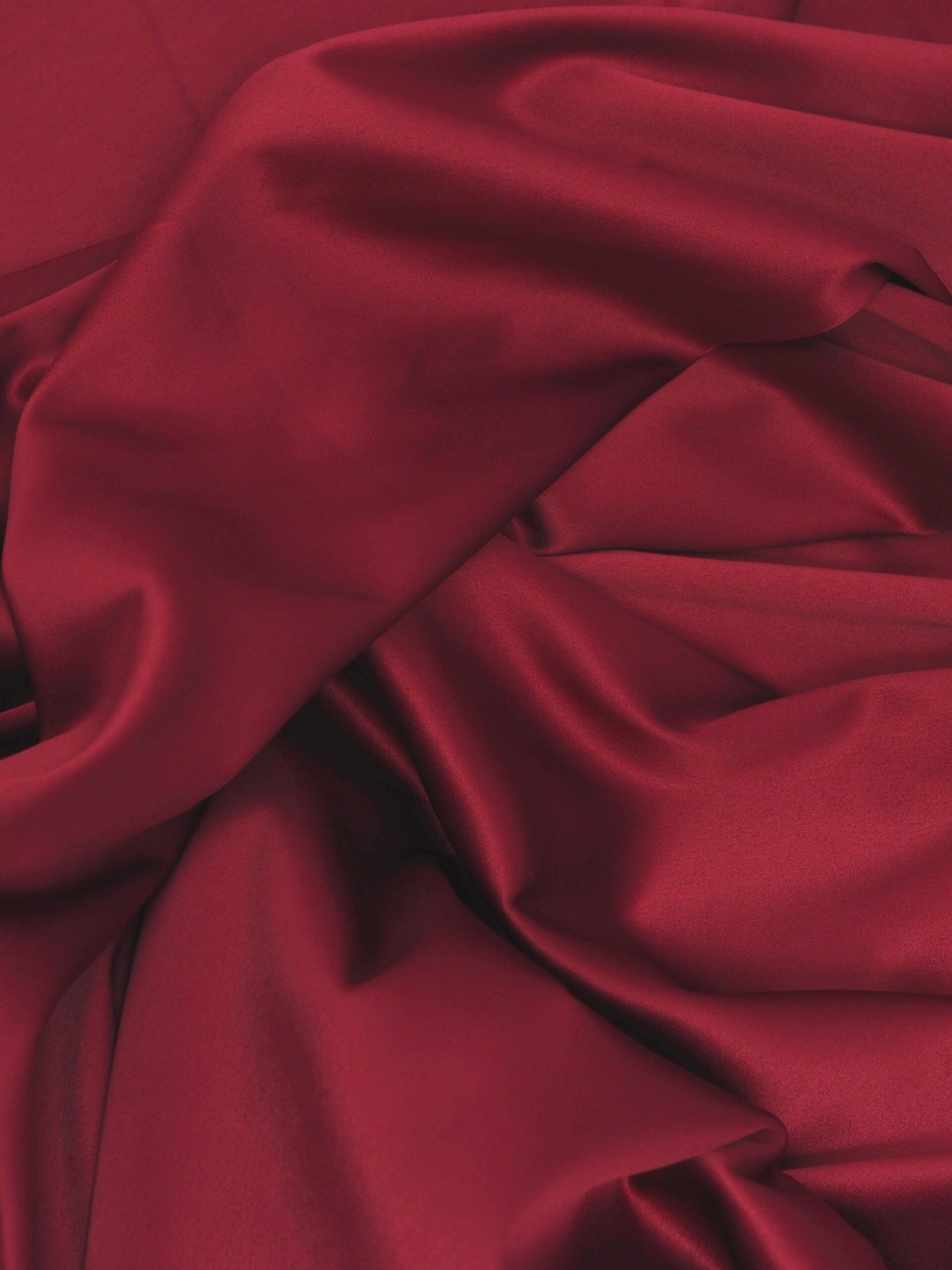 Атлас стрейч темно-красный глянцевый метражом