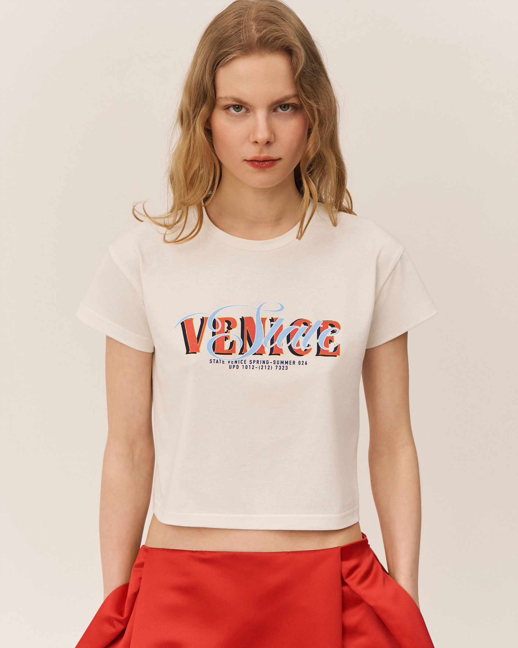 Укороченная футболка