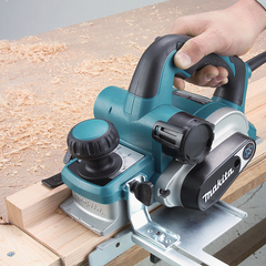 Рубанок Makita KP0810C