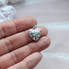 Подвеска Сердце с фианитами, 16*15 мм, родий. П130