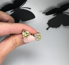 4838- Серьги-пусеты HEART из серебра с желтым цирконом в огранке сердце