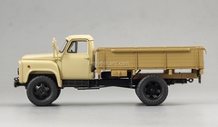 GAZ-52-04 board 1983 beige DIP 1:43