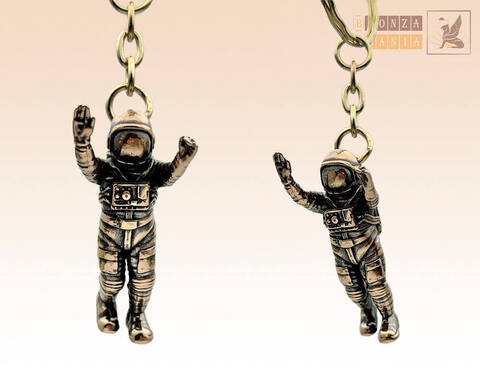 брелок Космонавт