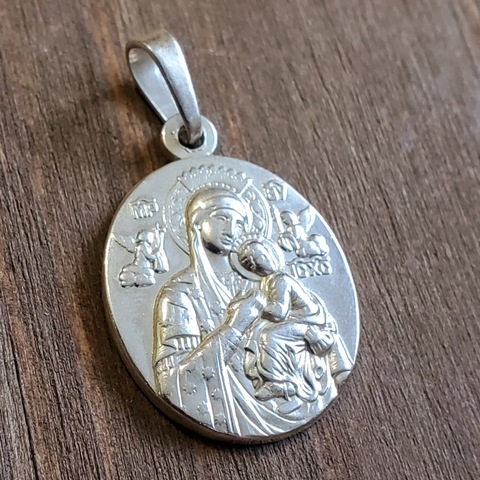 Нательная икона Страстная икона Богородицы с серебрением кулон медальон с молитвой