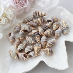 Подвеска Ракушка с позолотой 18-28 на 9-14 мм, РК042