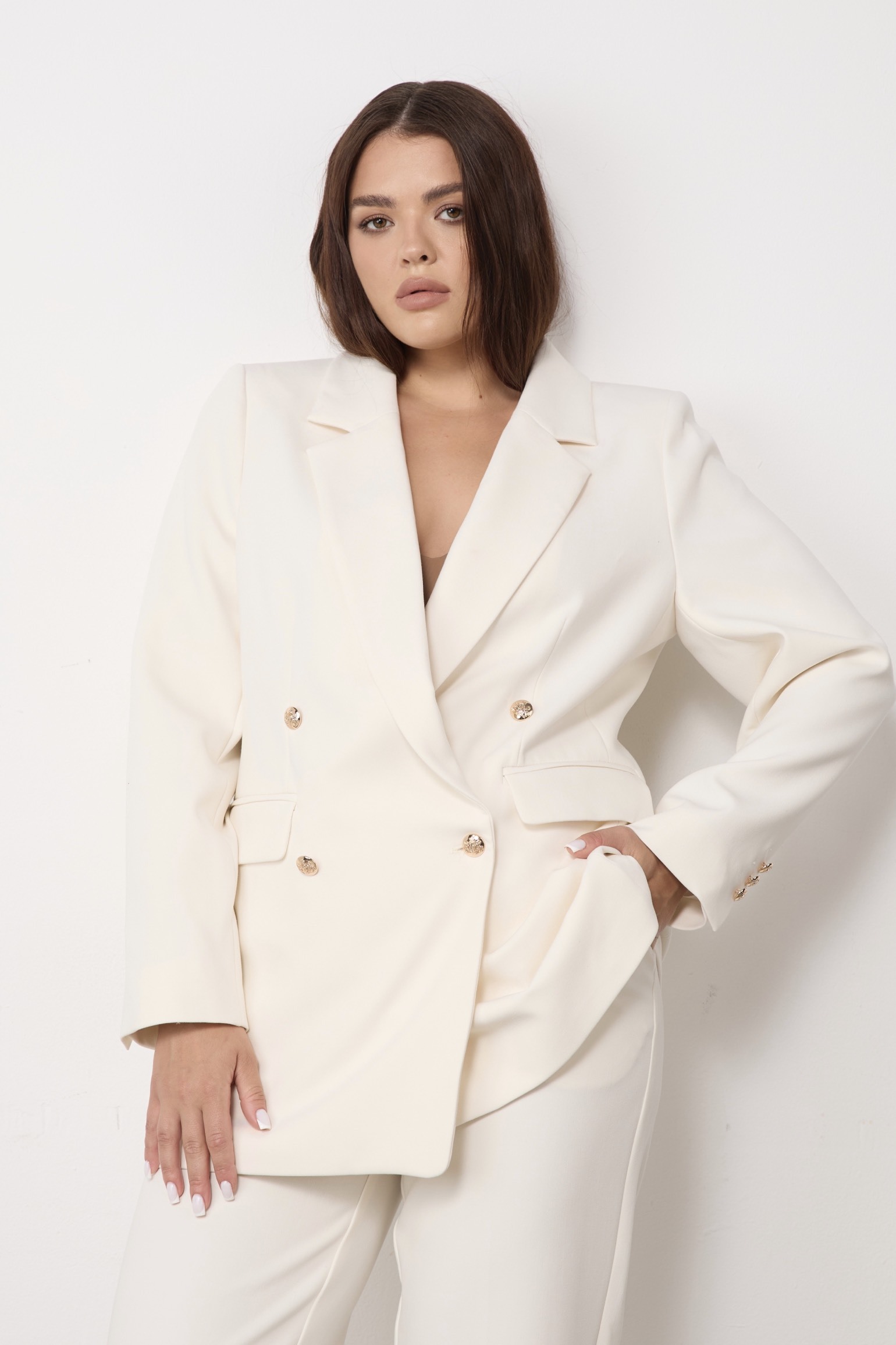 Жакет двубортный, молочный