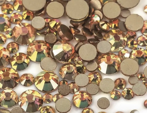 Стеклянные стразы  (размер микс) 1140шт, цвет хамелеон золото-желтый