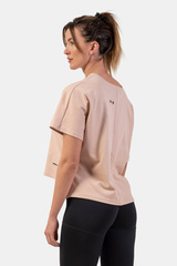 Женская укороченная футболка Nebbia 417 Loose Fit “The Minimalist” Crop Top Salmon