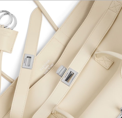 Сумка BALENCIAGA Bel Air Carry All Bag, белый