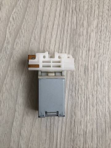 Шарнир (кронштейн) ADF левый Samsung SCX-5530FN/5635FN/5737FR/HP Laser 432fdn (JC97-03038C)