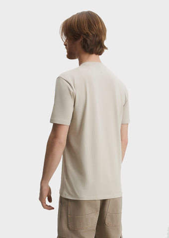 Футболка GUESS