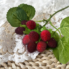 Земляника искусственная на ветке, реалистичная, 9 ягод, ветка 30 см, набор - 1 ветка