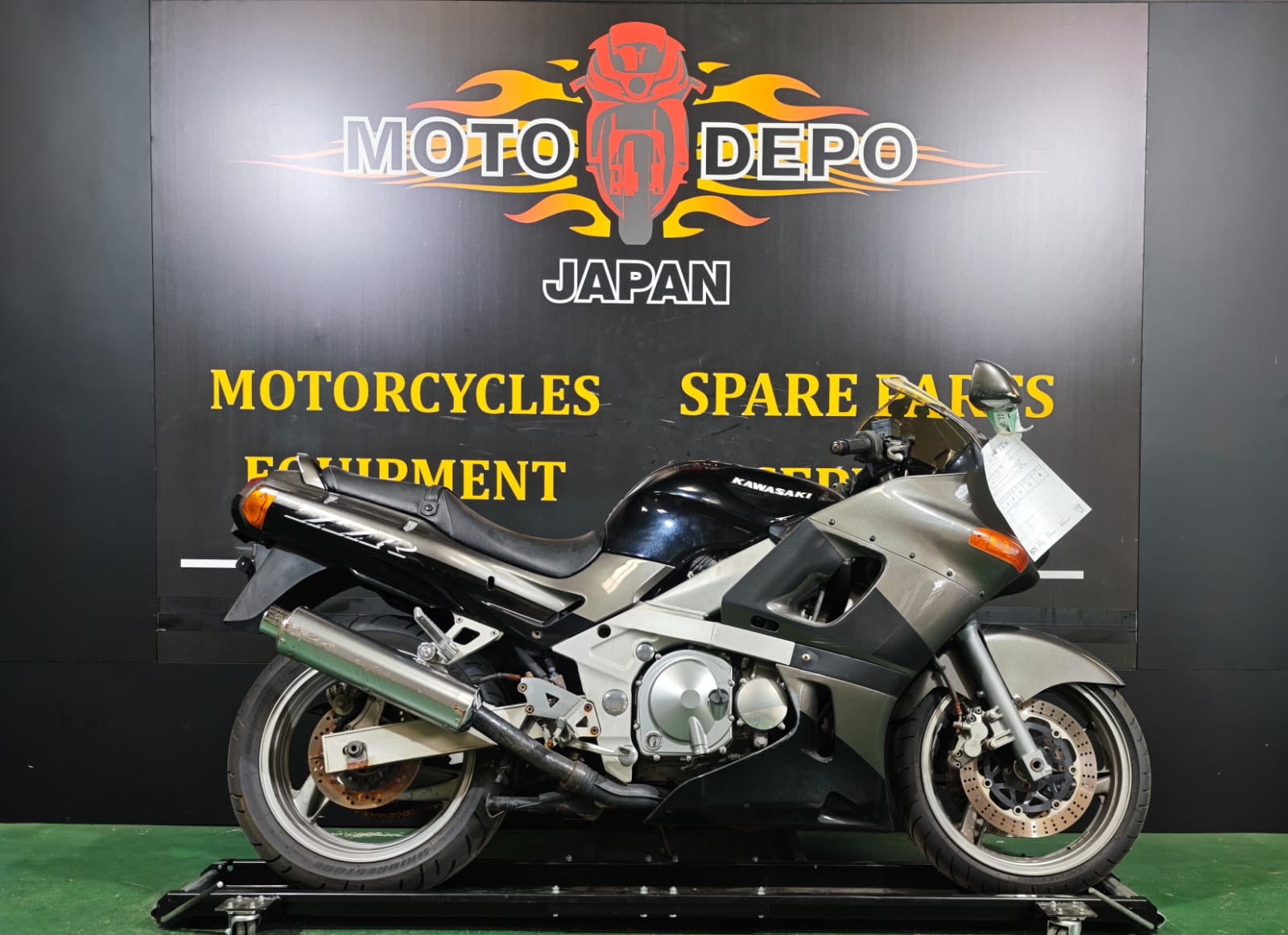 Kawasaki ZZ-R400 2001 - купить по выгодной цене | Moto-Depo