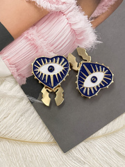 Накладка на пуговицу в форме сердца с глазом золотистая с синей эмалью