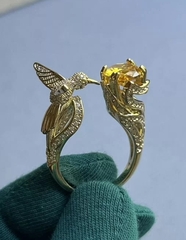 Кольцо ПТИЧКА КОЛИБРИ с желтым камнем