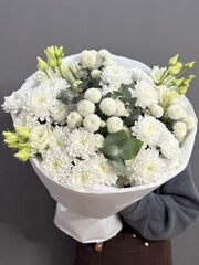 Авторский букет в белой гамме