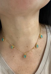 83227 - Колье-чокер с миниподвесками с зелеными альпанитами