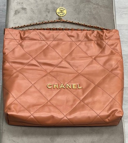 Сумка Chanel 22 бежевый