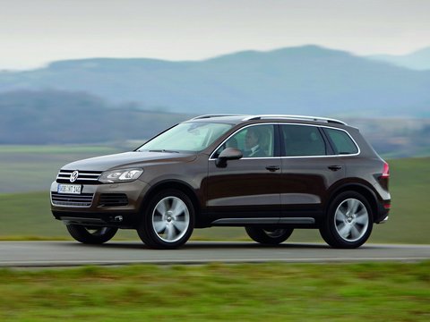 Чехлы на Volkswagen Touareg 2011–2014 г.в.