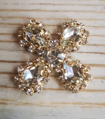 Прозрачный