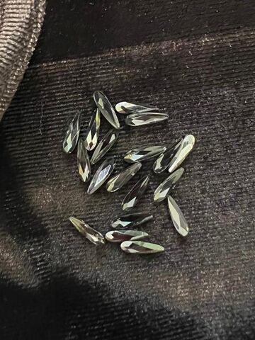 Стеклянные стразы 3*10 мм (25шт)цвет графит