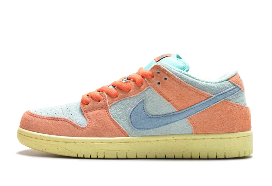 Nike sb shoes orange sale