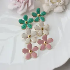 Серьги пусеты Цветы с эмалью, кремовый, 25 мм, сталь, позолота, СГ023